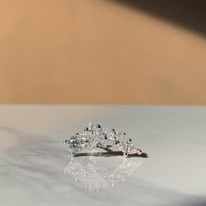 Star cartilage earring